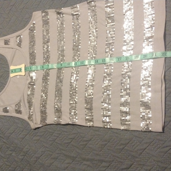 Old Navy White and Silver Sequin Tank - Picture 11 of 11